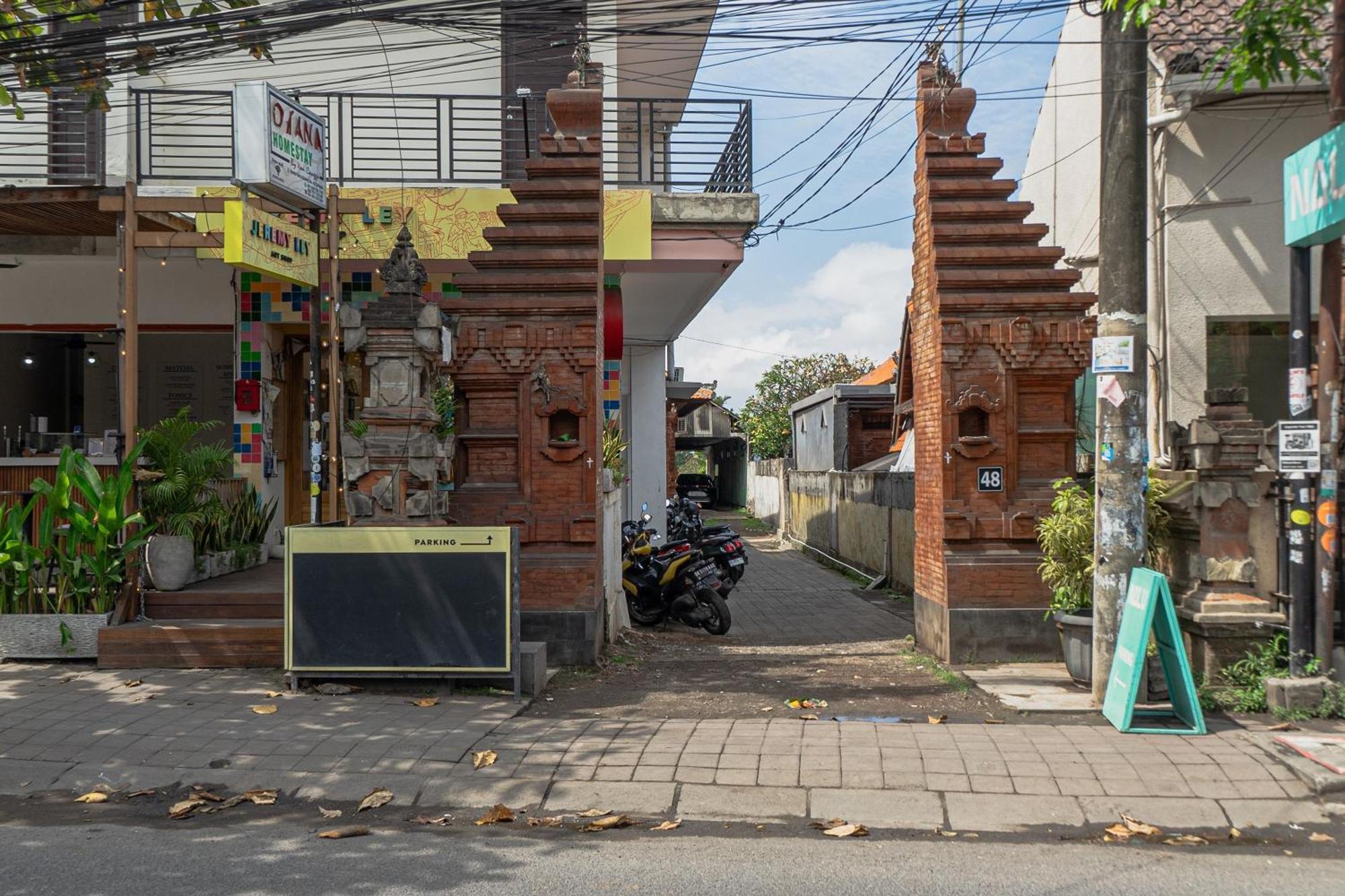 Azalea Homestay & Villa Canggu Exteriör bild